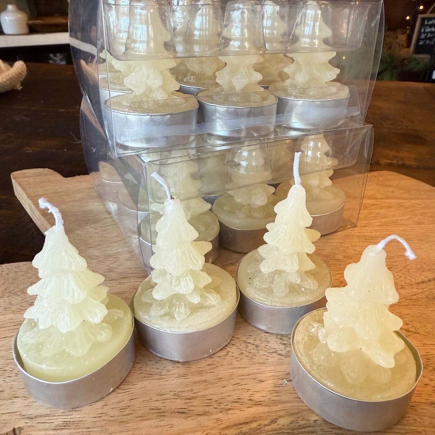 Tree Tealights unscented - Eggnog color - Set of 9
