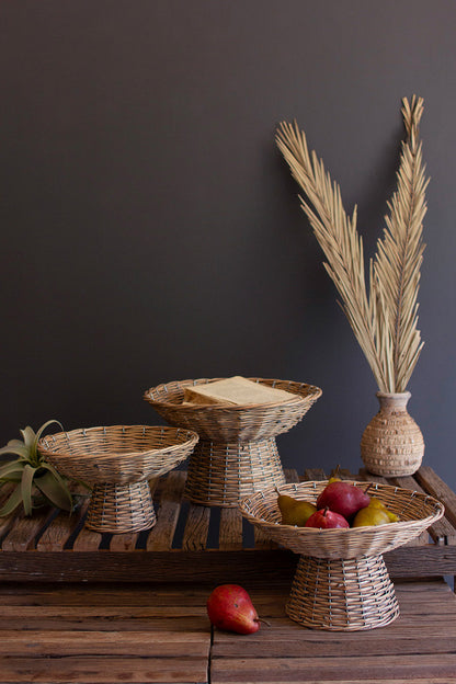 Set of three wicker compotes in graduated sizes