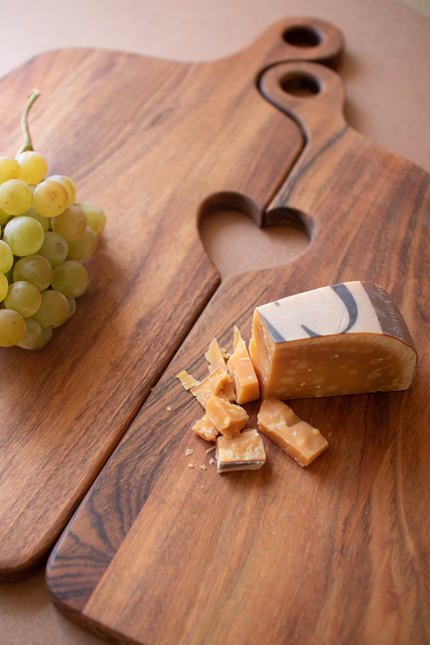 WoodenServingBoardswithHeartSet - modern rustic kitchen decor