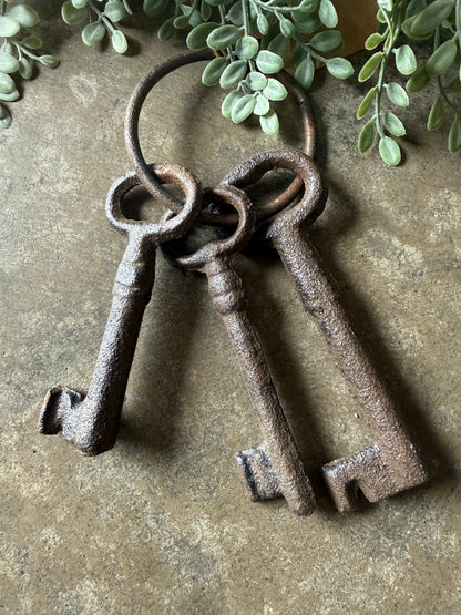 cast iron decorative keys