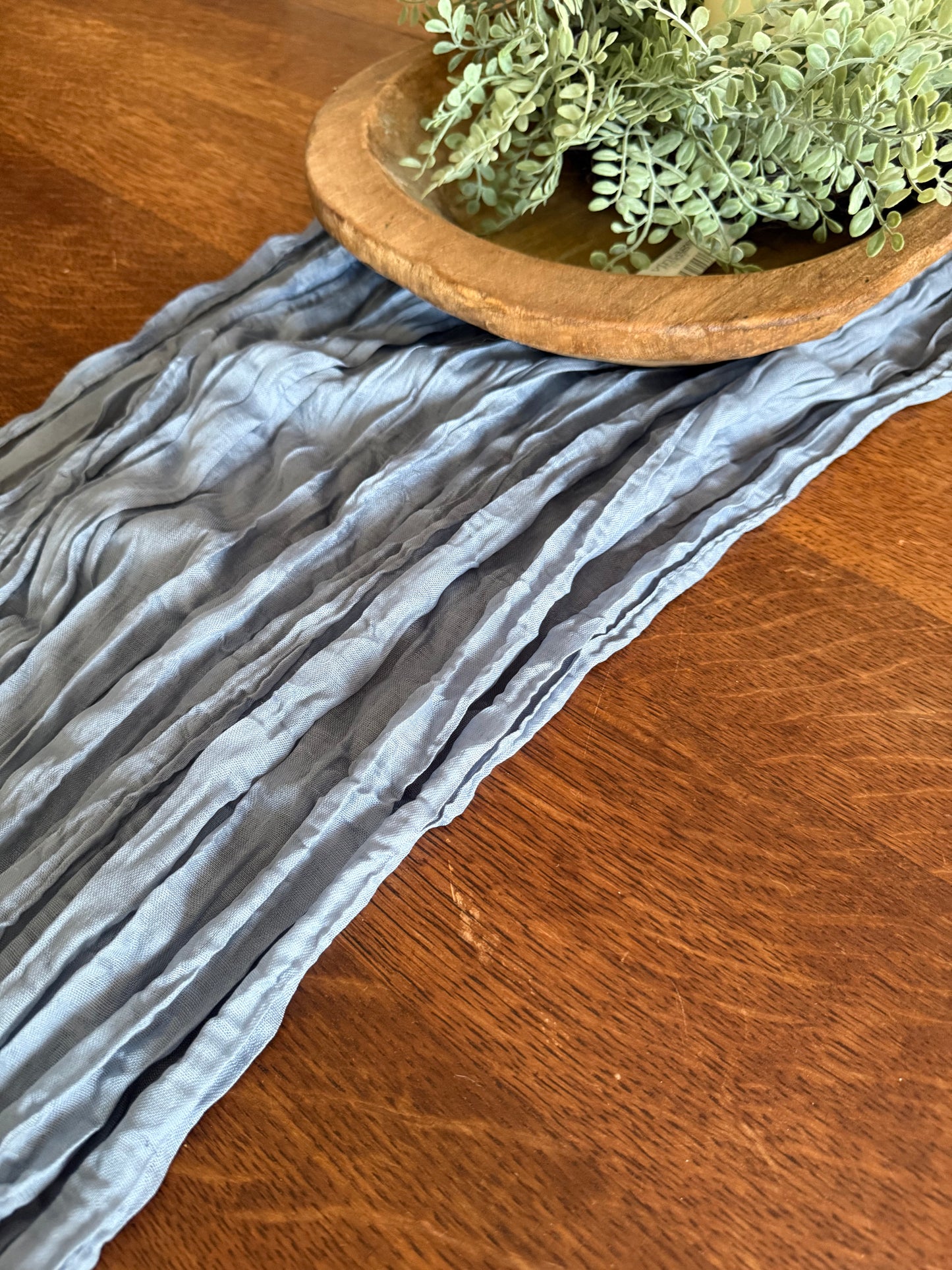 crinkle blue table runner 