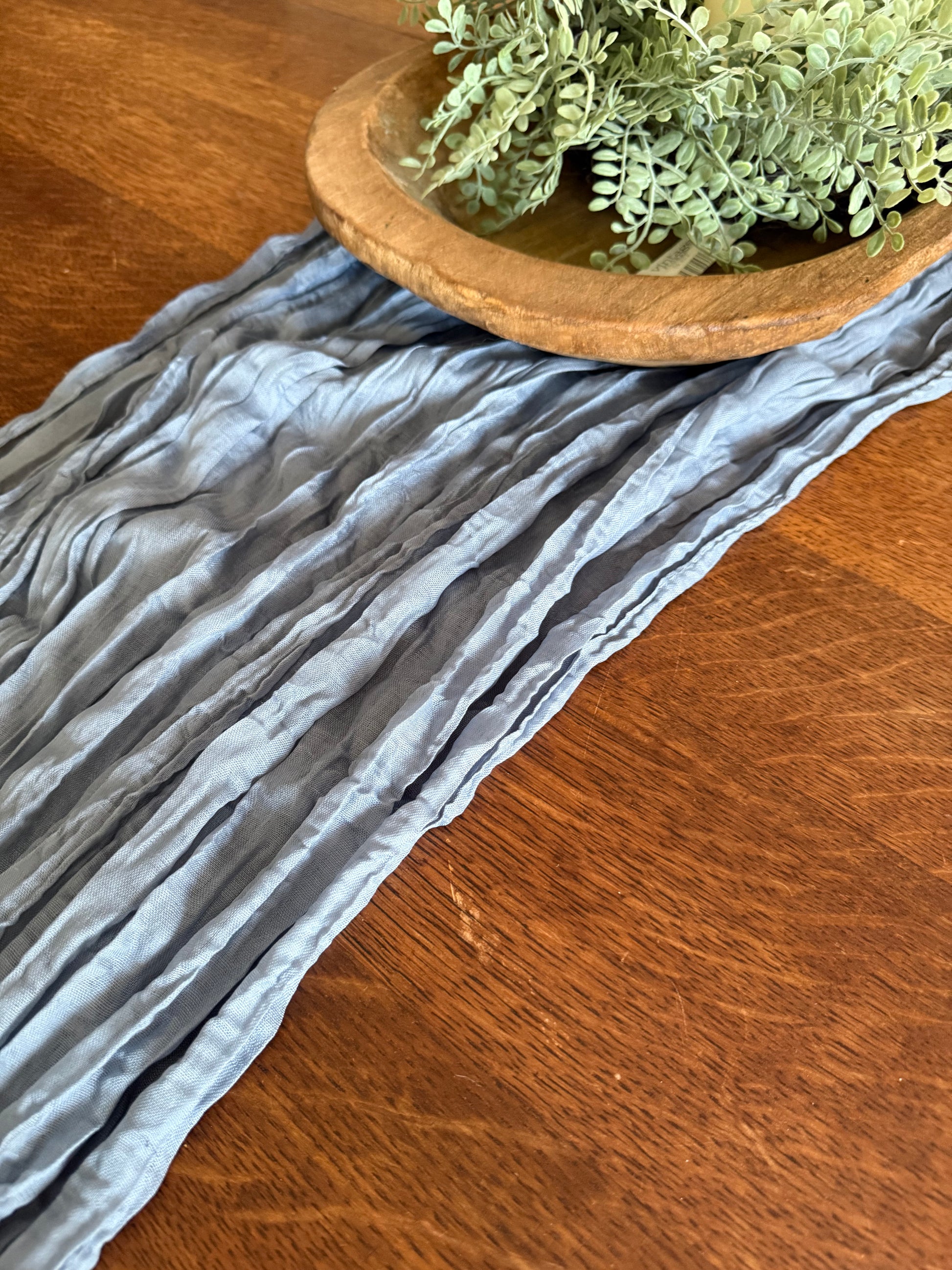 crinkle blue table runner 