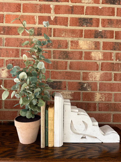 modern rustic home decor - corbel
